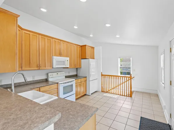 2216 W 57th St, Minneapolis, MN 55419