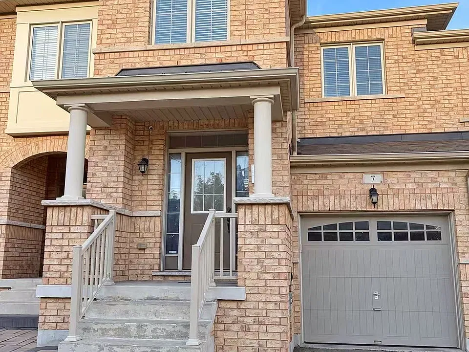 7 Port Arthur Cres