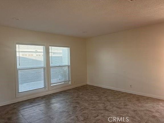 3rd image of 2563 W Crescent Ave