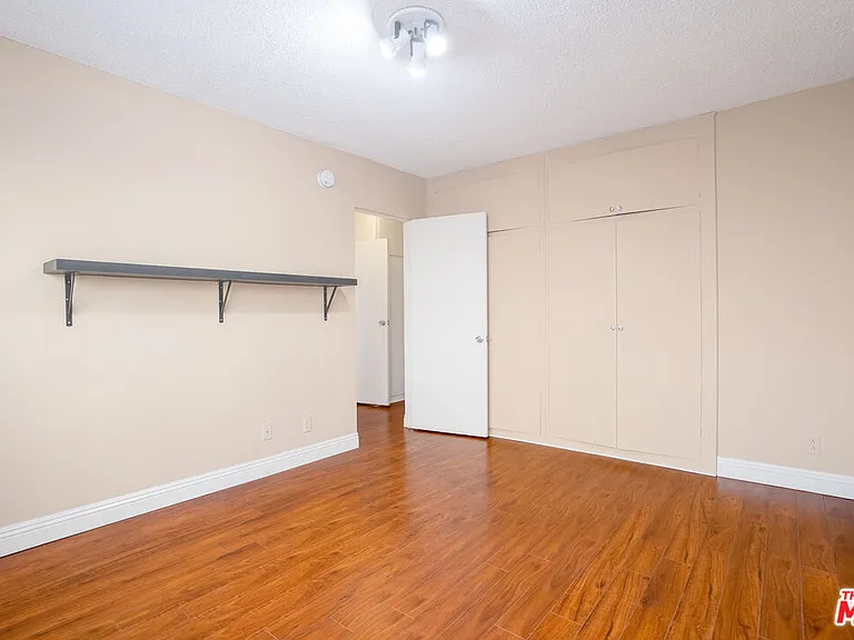 446 S Saint Andrews Pl #3 — Photo 13