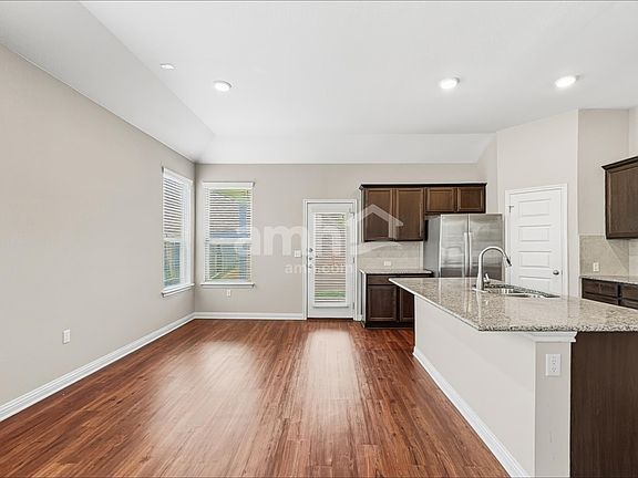 5th image of 6016 Gerard Dr