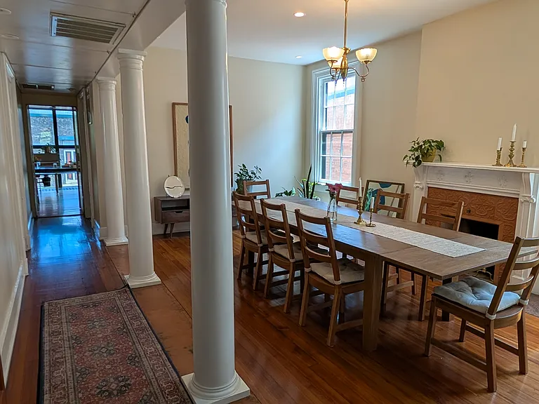 1332 Broadway St — Photo 5