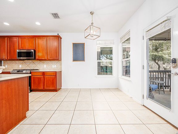 5th image of 4702 Thomas Rusk