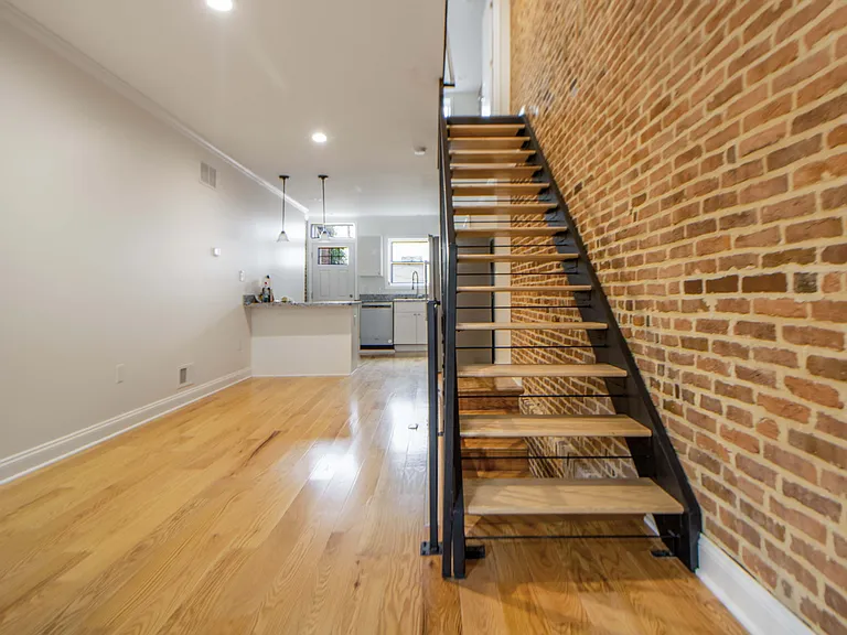 333 S Conkling St #A — Photo 9