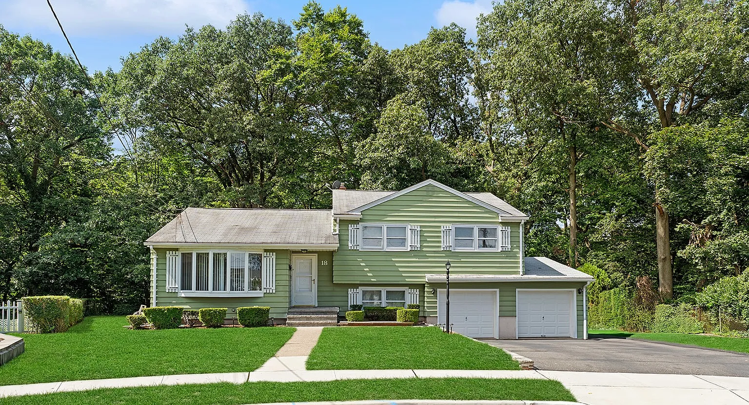 3 bed, 2.5 bath, $4,500 — Photo 1