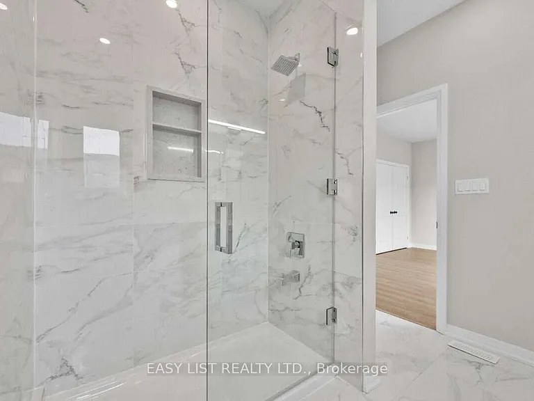 115 Ivy Cres — Photo 16