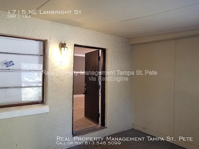 1715 E Lambright St N — Photo 2