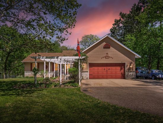 19761 Rum River Blvd NW, Anoka, MN 55303