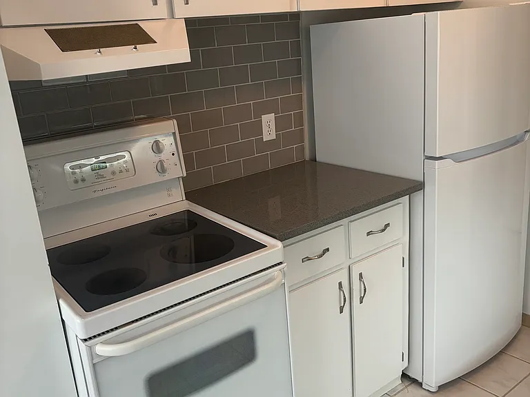12121 Jasper Ave NW #1401 — Photo 9