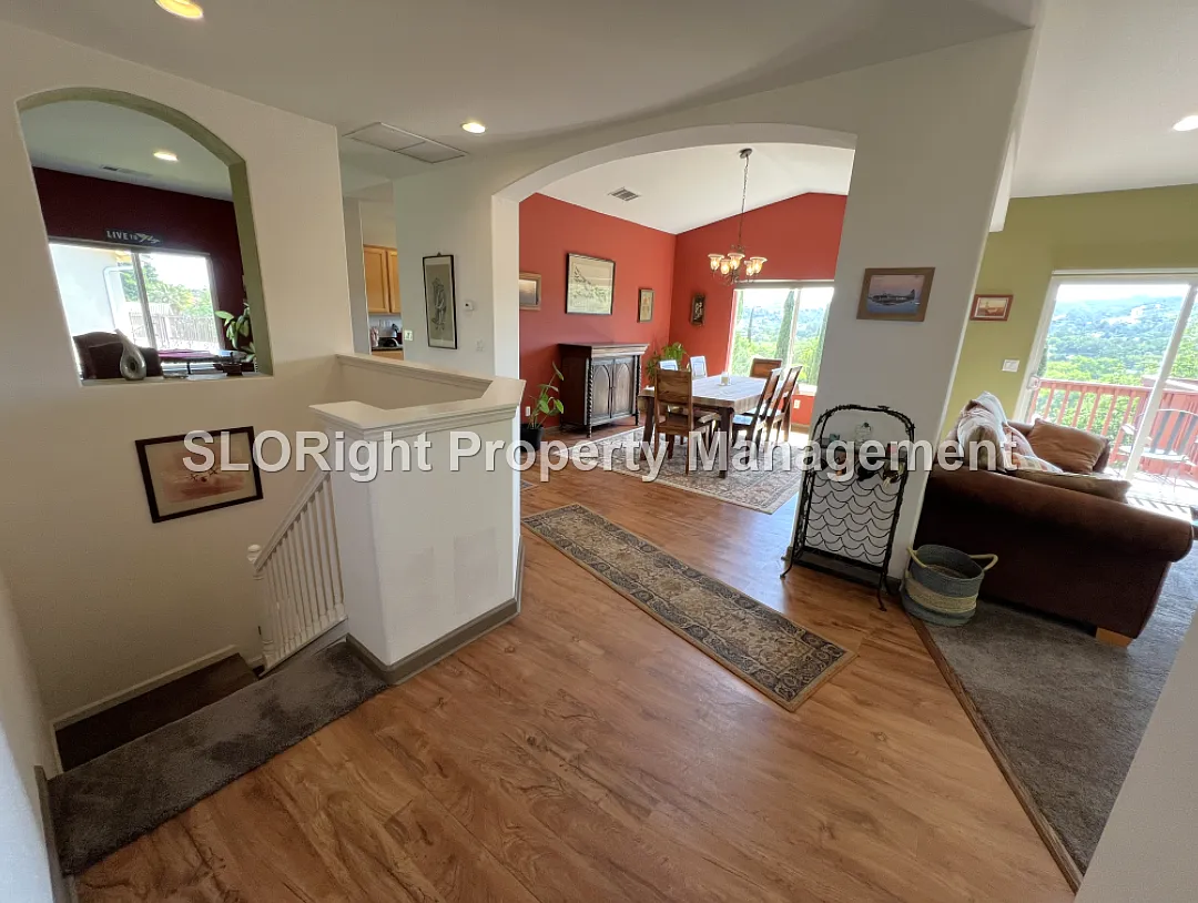 3 bed, 2.5 bath, 1889 sqft, $3,500 — Photo 3