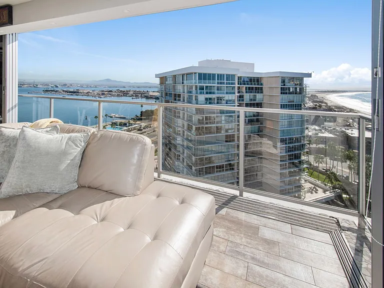 1810 Avenida Del Mundo #1509 — Photo 4