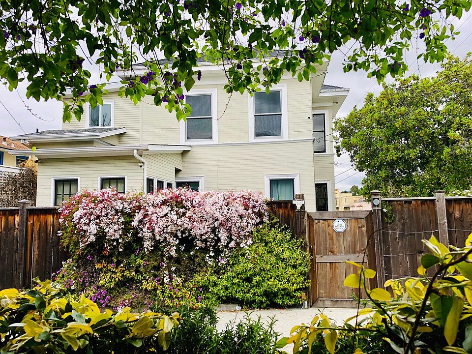 1st image of 498 Stow Ave APT 2