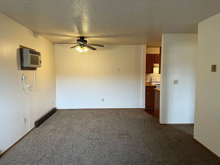 Gatewood Apartments — Photo 34
