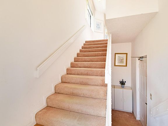 4th image of 406 Sea Oats Dr APT E