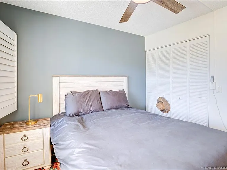 5601 NE Gulfstream Way — Photo 43