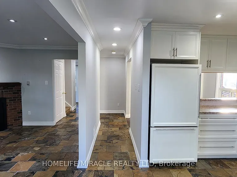 264 Wright Cres — Photo 6