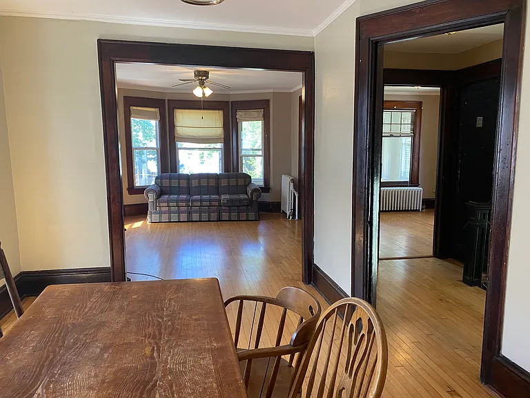 2958 N Prospect Ave — Photo 3
