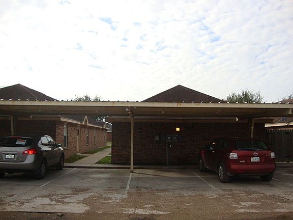 4th image of 3801 Joby St