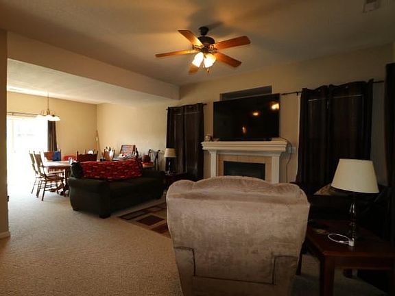2nd image of 1703 Lydia Ln