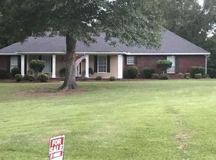 517 Longleaf Dr, Petal, MS 39465