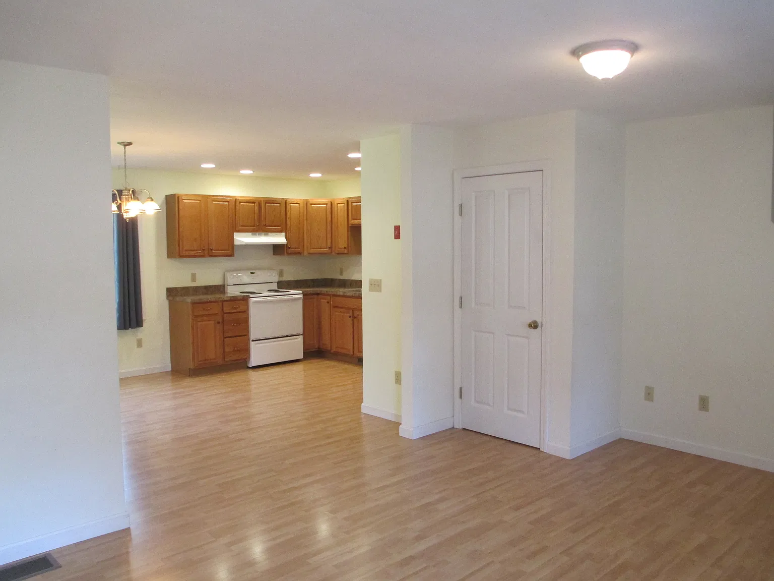 3 Jensen St — Photo 4