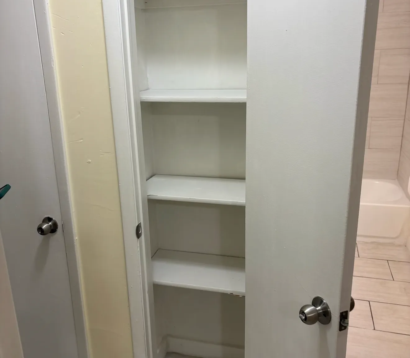 3 bed, 900 sqft, $1,400 — Photo 4