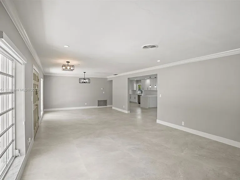 8081 SW 139th Ter — Photo 7