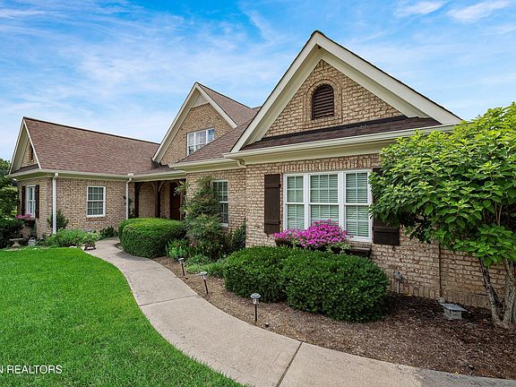 5th image of 143 Amberly Ct