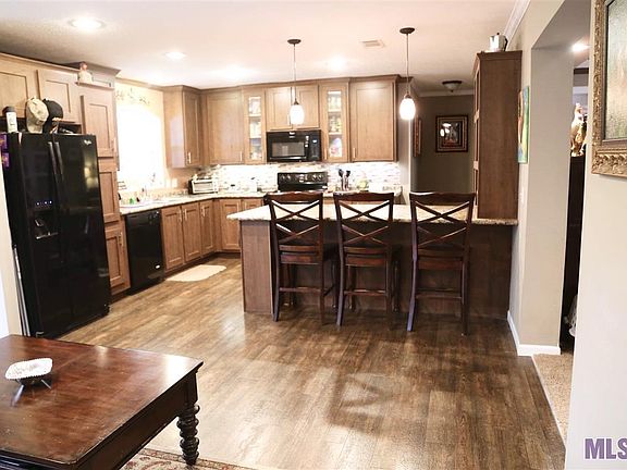 Lots of Cabinets and Counter Space