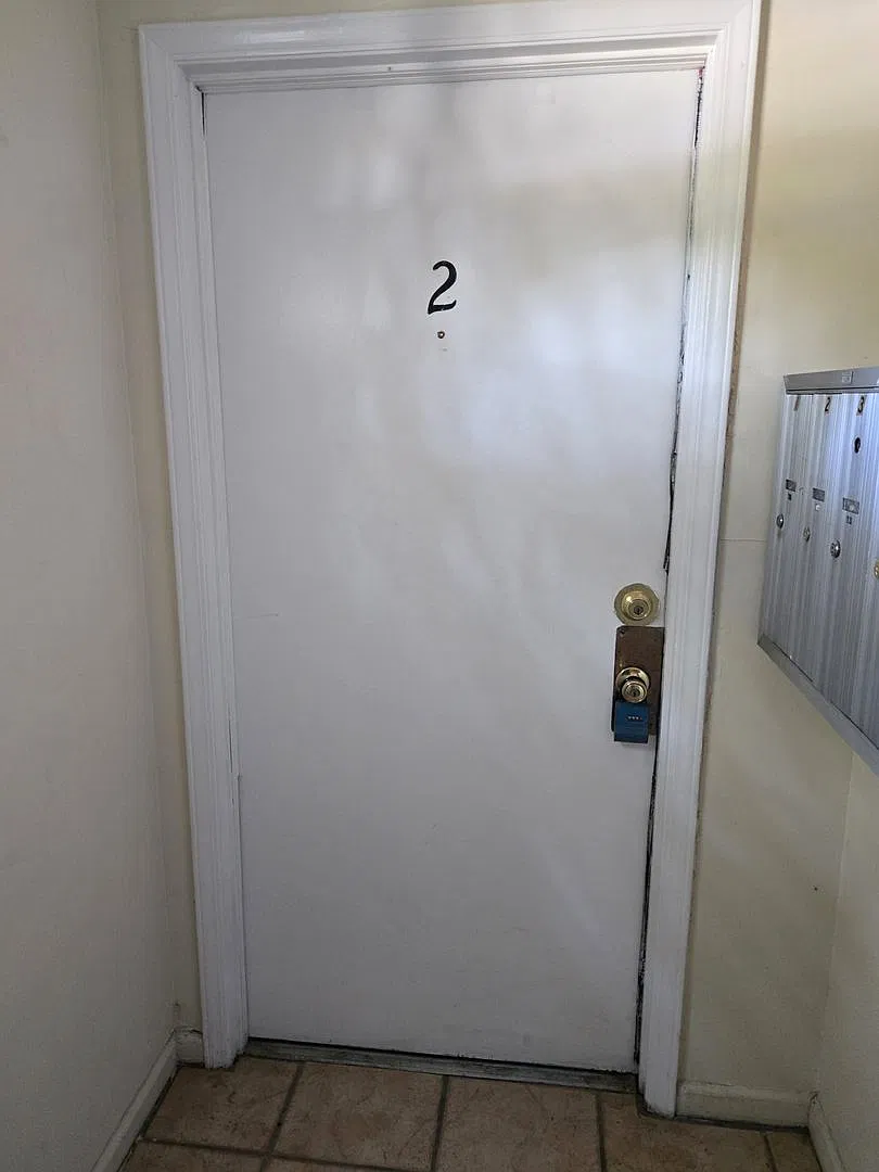 Camelot 2 Bedrooms. 1st Floor Apartment. 20261008 — Photo 3
