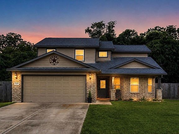 2nd image of 2426 Ridgewood Dr