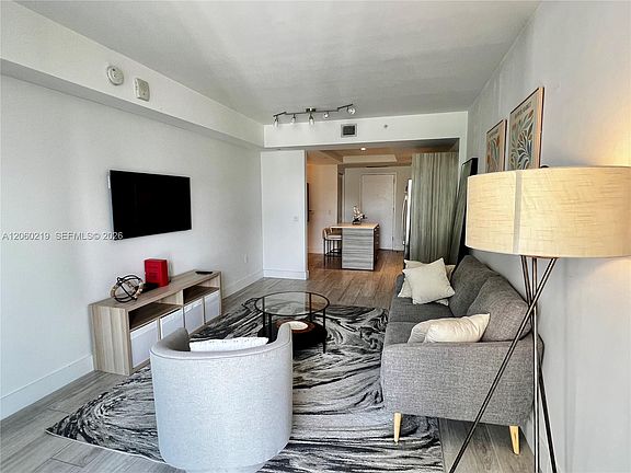 3rd image of 121 NE 34th St #803