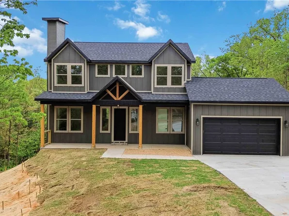 12 Arbroath Ln, Bella Vista, AR 72715