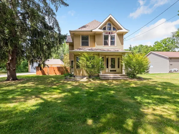 904 Schuring Rd, Portage, MI 49024