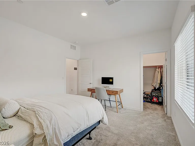 600 N Carriage Hill Dr #2084 — Photo 32