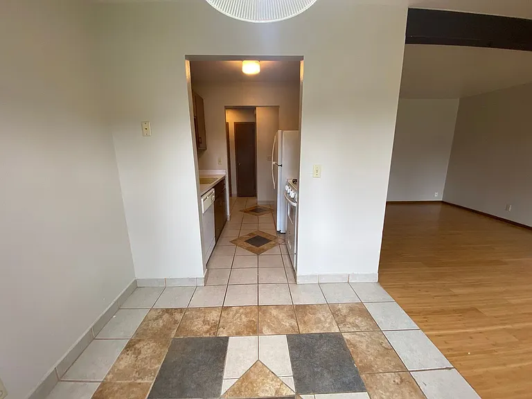 N84W15505 Menomonee Ave — Photo 8