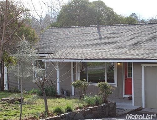 4th image of 220 Daniels Dr