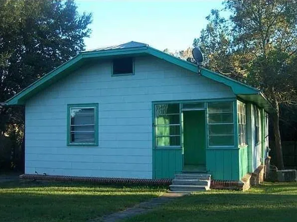 8 Hill St, Chickasaw, AL 36611