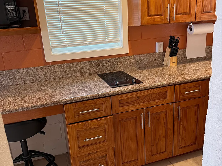 1419 Piikoi St #E — Photo 8