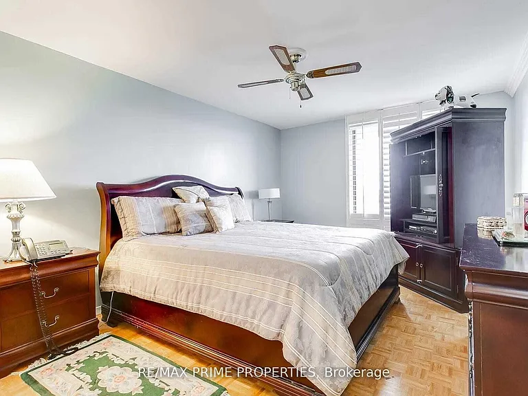 115 Antibes Dr #907 — Photo 11