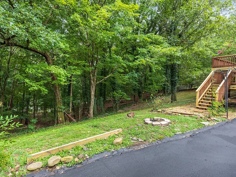 7830 Cove Ridge Dr — Photo 41