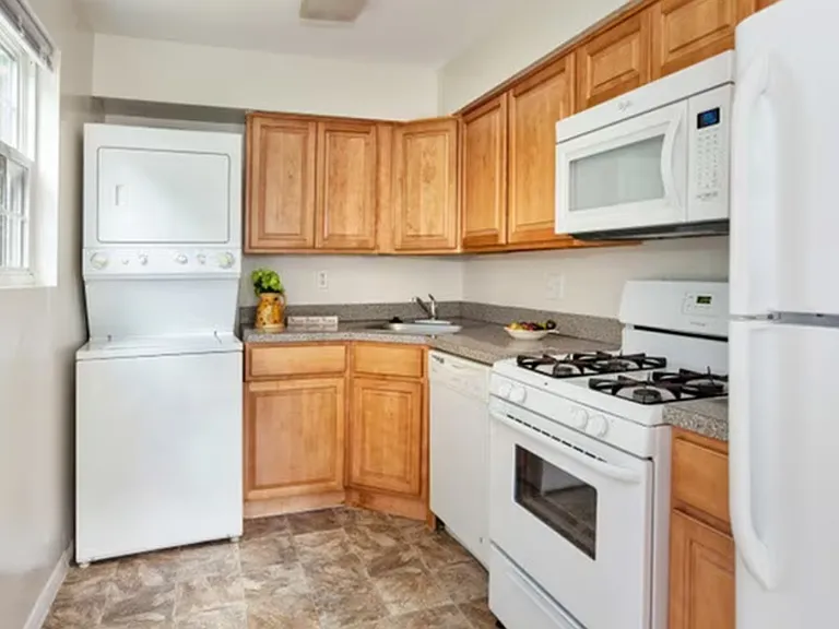 Cedar Brook Apartments — Photo 13