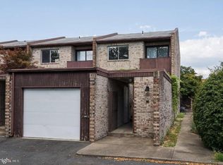 2045 N Glebe Rd, Arlington, VA 22207