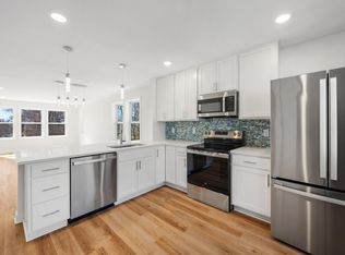 2606 Golden Valley Rd, Minneapolis, MN 55411