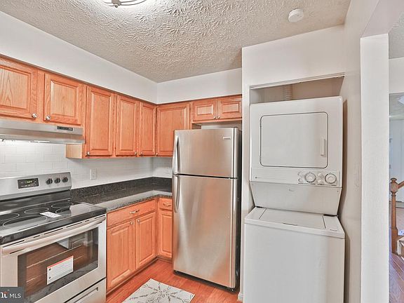 3rd image of 7707 Wolford Way