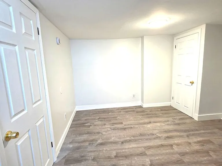 22 Johnson Street — Photo 13