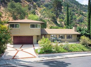 1990 Crestshire Dr, Glendale, CA 91208