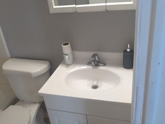 4th image of 2420 Radford Rd