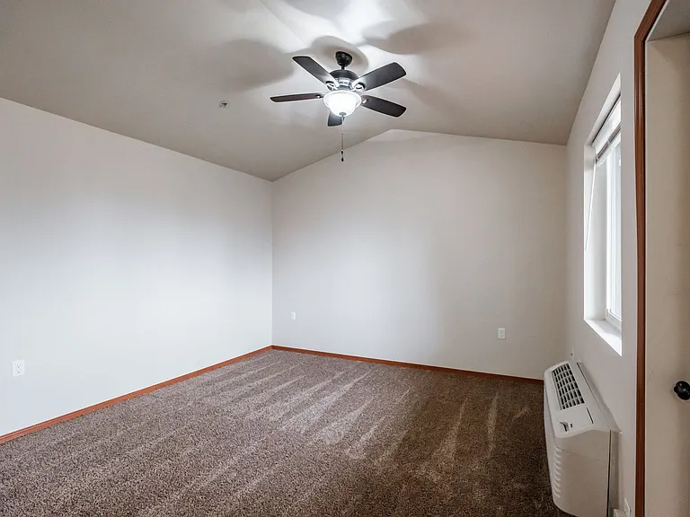 Aspen Place Apartments — Photo 85
