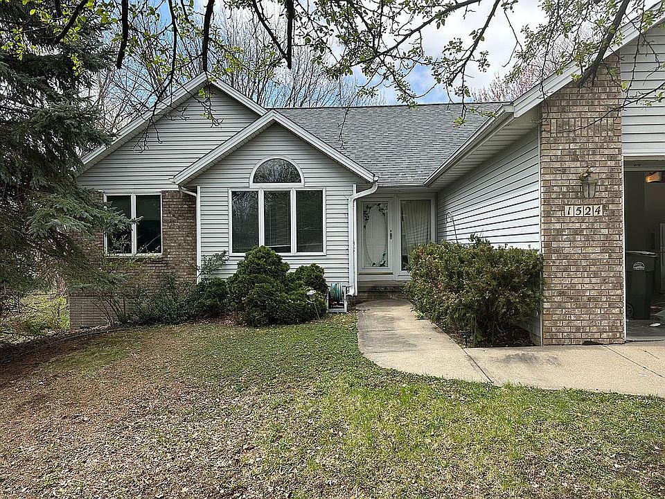 1st image of 1524 Forest Rd